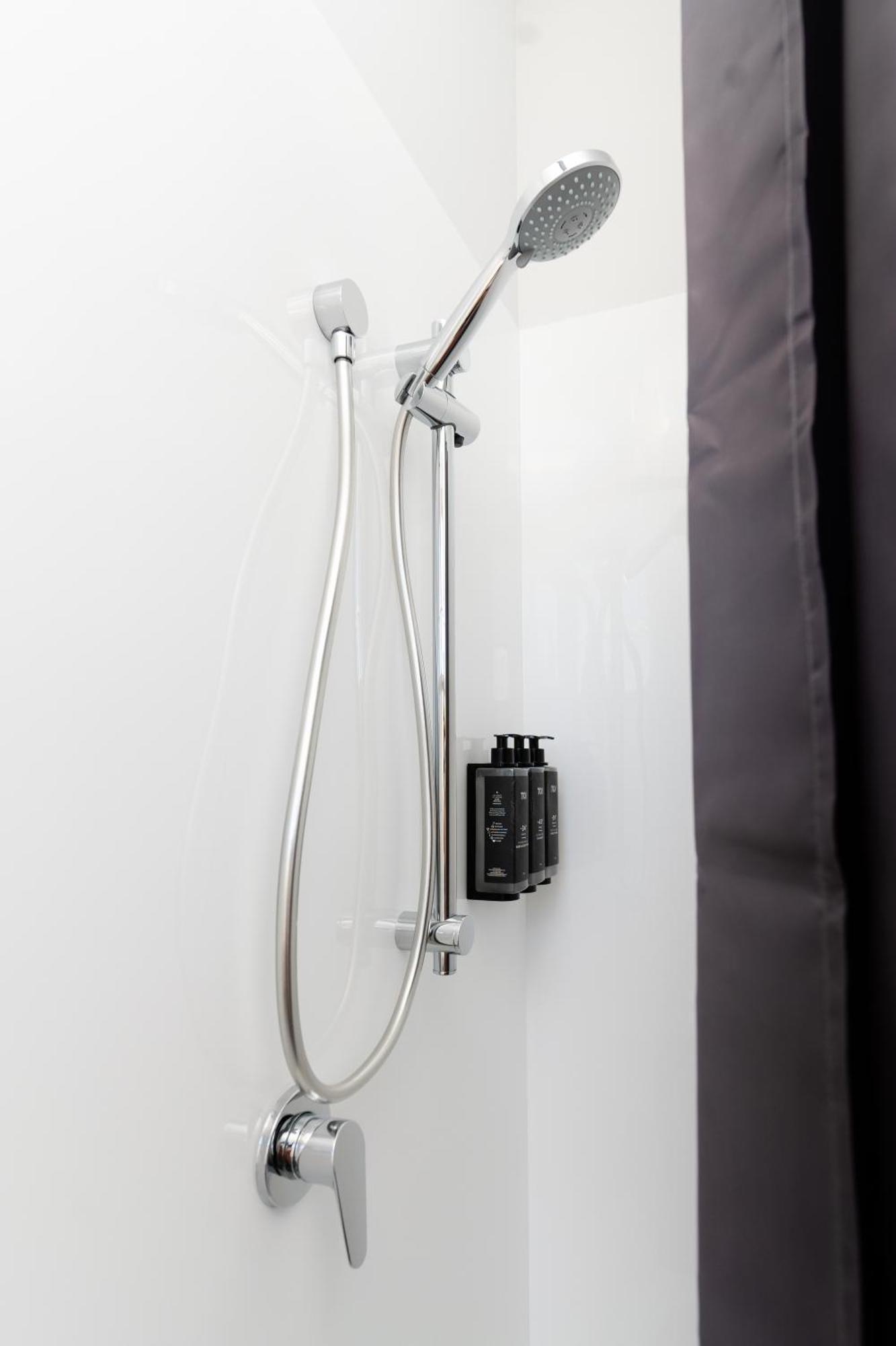 로토루아 Yha 로터루아 호스텔 객실 사진 Shower rail