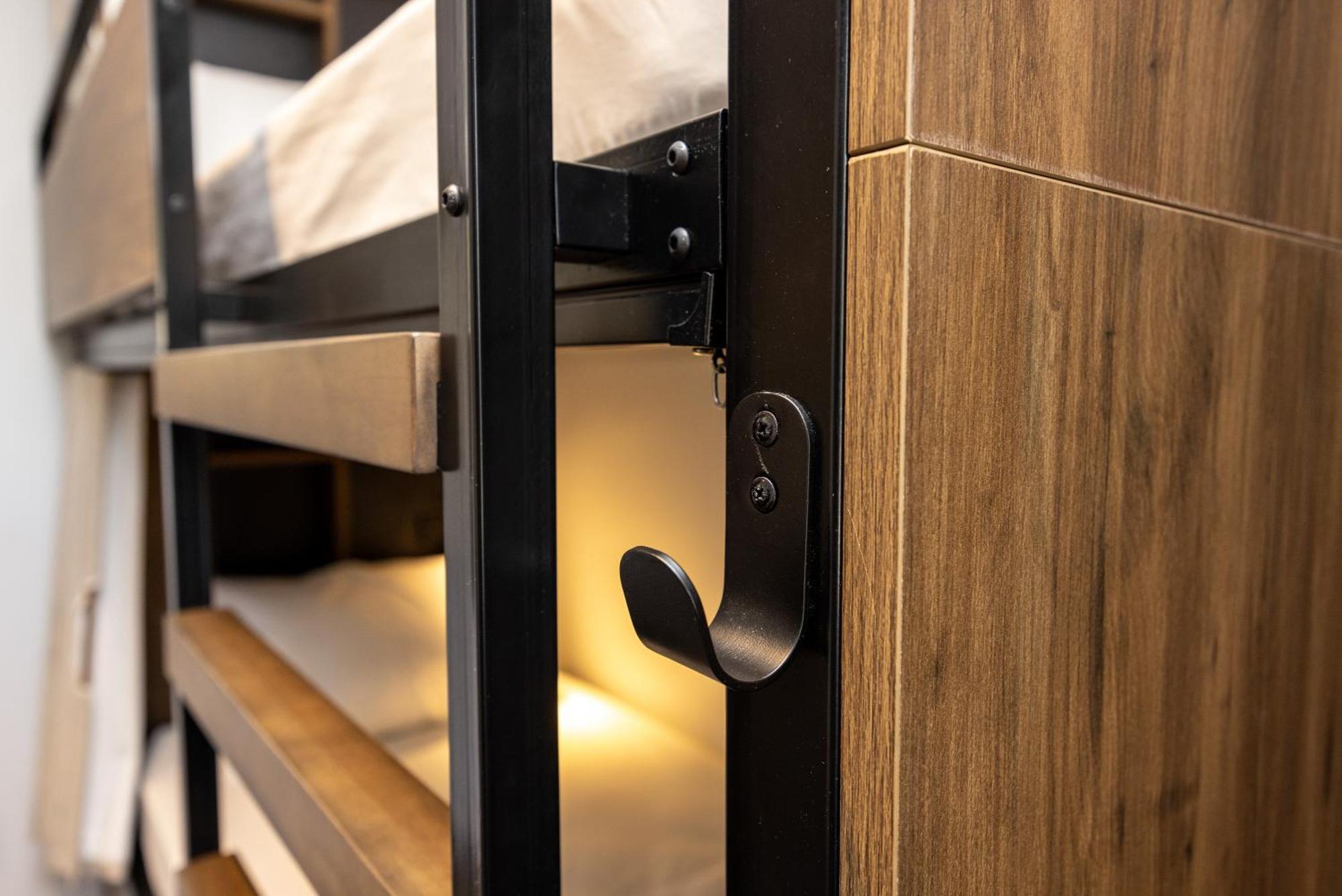 로토루아 Yha 로터루아 호스텔 외부 사진 A coat hook